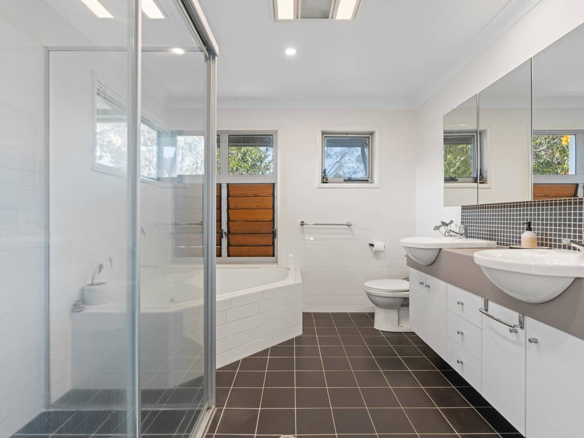 99 Brookwater Drive, BROOKWATER - Thumbnail 11