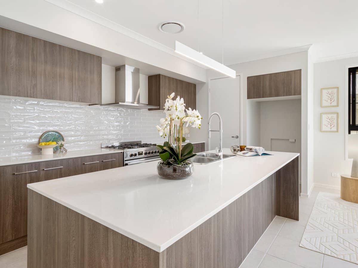 18 Vaulter Crescent, SOUTH RIPLEY - Thumbnail 6