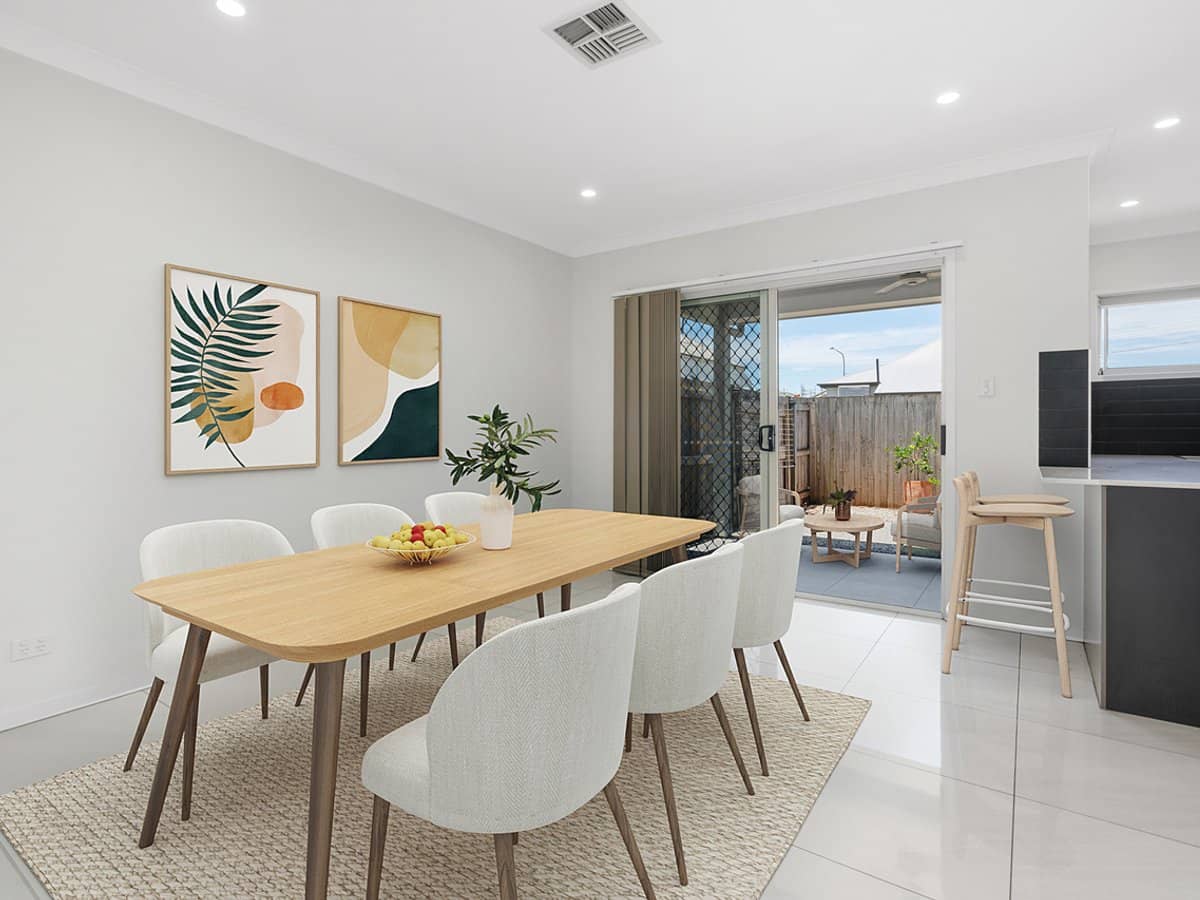 43 Alma Road, CLAYFIELD - Thumbnail 2