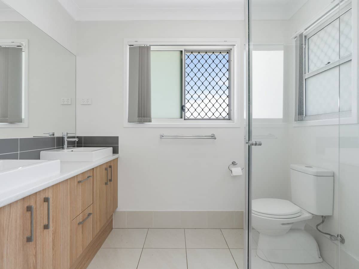 43 Alma Road, CLAYFIELD - Thumbnail 5