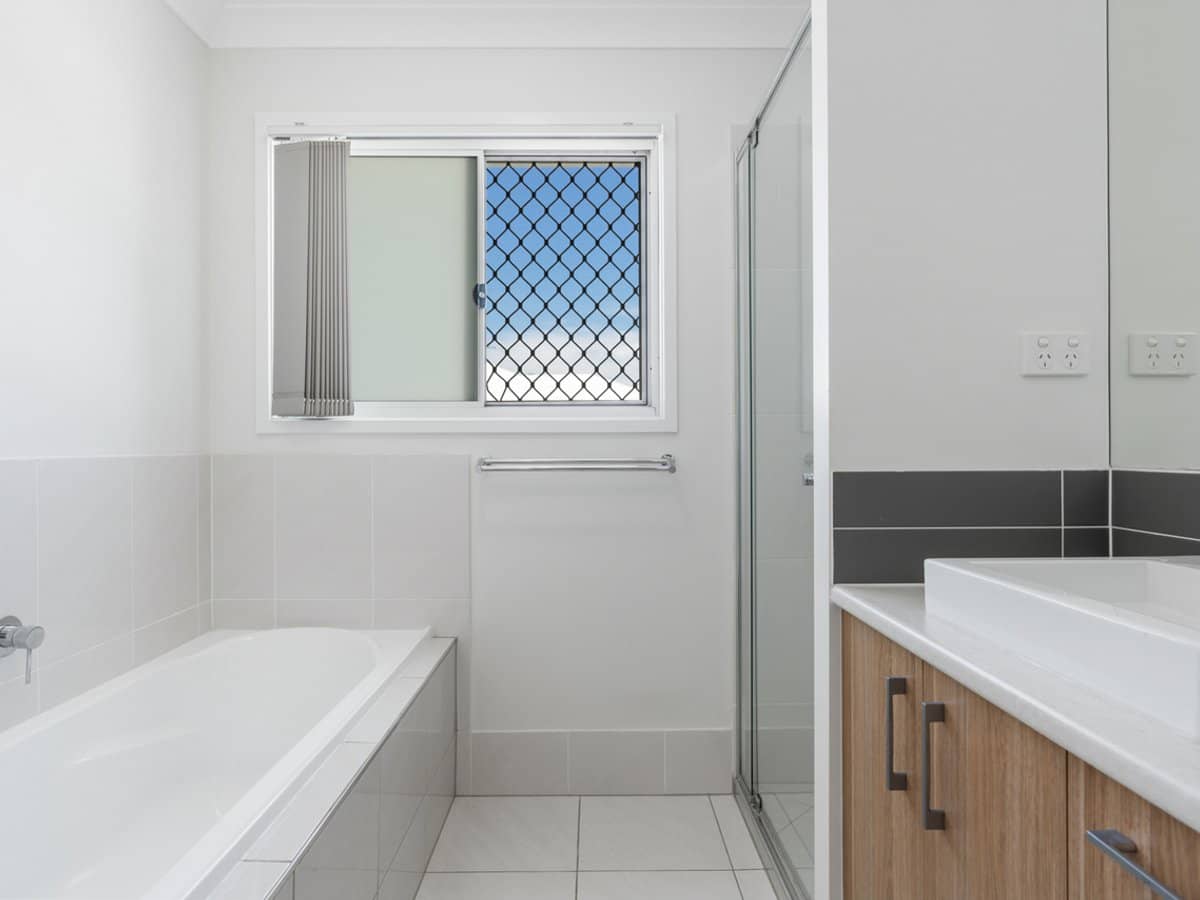 43 Alma Road, CLAYFIELD - Thumbnail 7