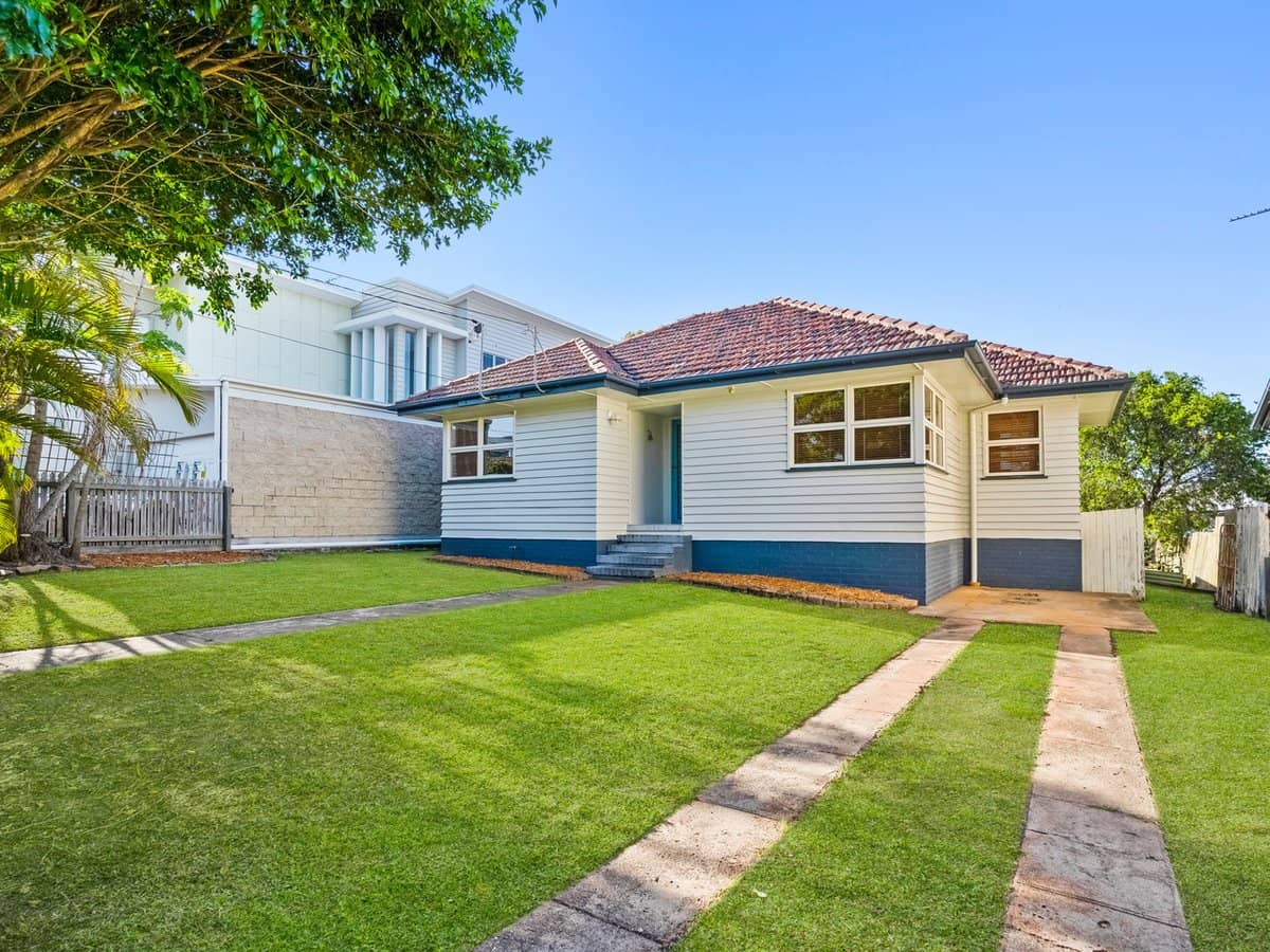 41 Adam Street, WYNNUM - Thumbnail 3
