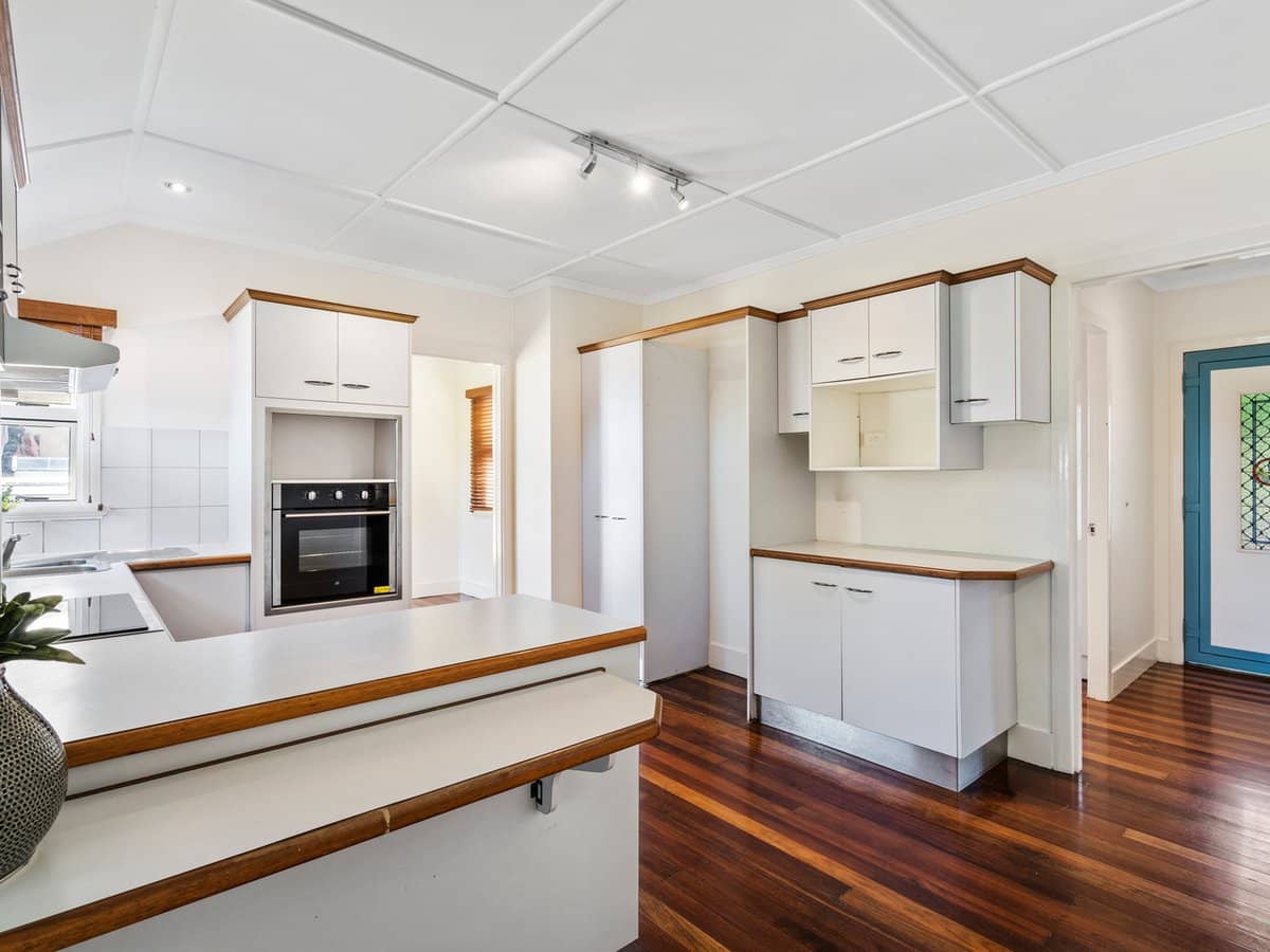 41 Adam Street, WYNNUM - Thumbnail 6