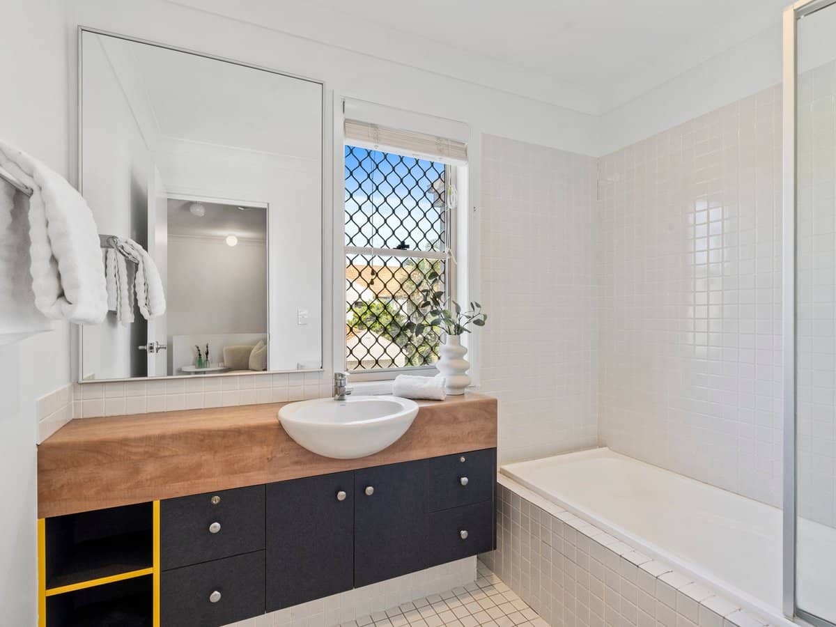 101 Coutts Street, BULIMBA - Thumbnail 11