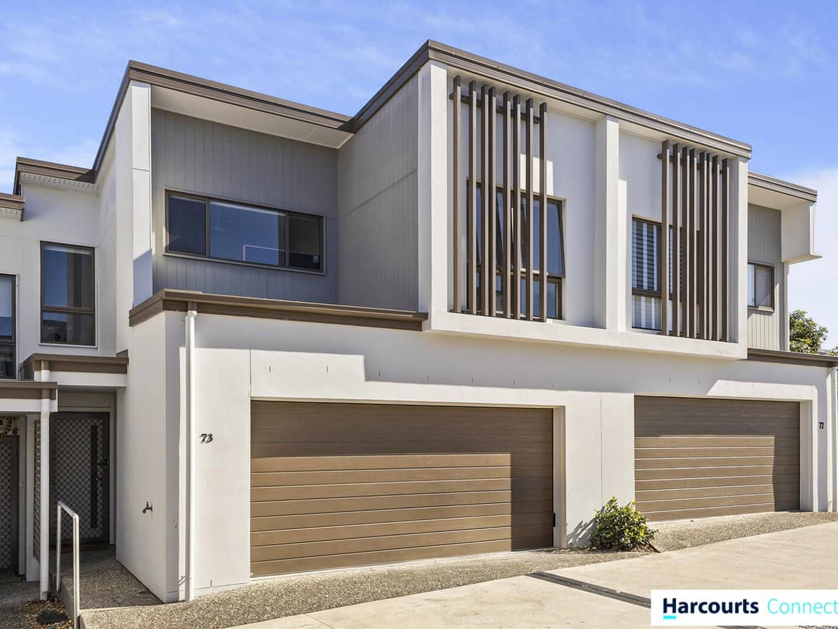 77 Avondale Crescent, PARKINSON - Thumbnail 1