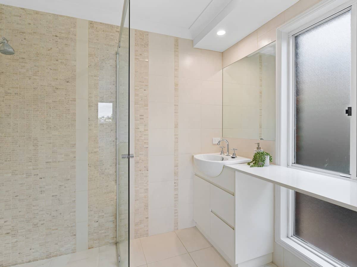 50 Laurel Oak Drive, ALGESTER - Thumbnail 5