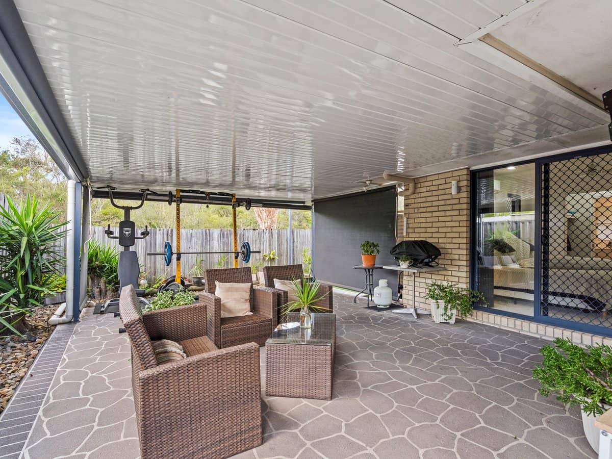 27 Weir Close, BERRINBA - Thumbnail 8