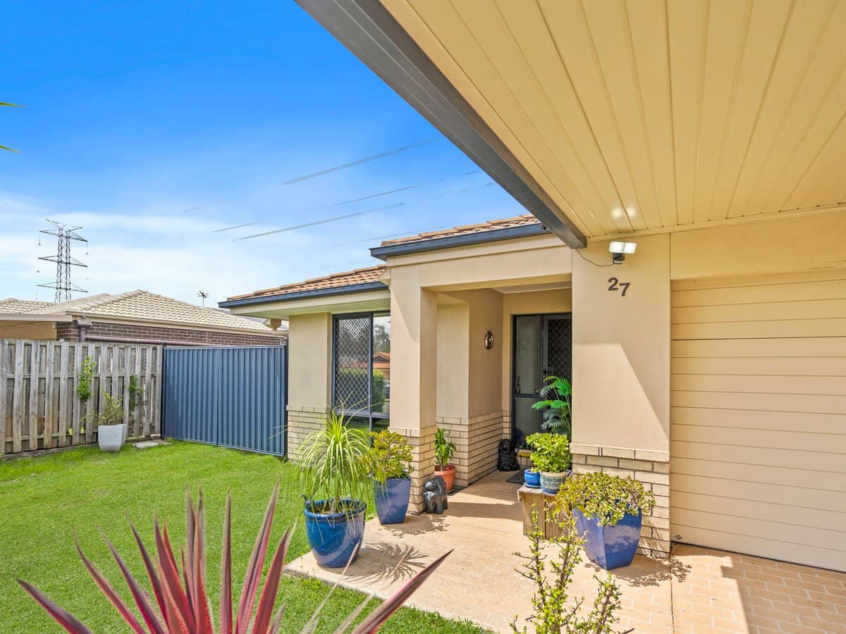 27 Weir Close, BERRINBA - Thumbnail 18