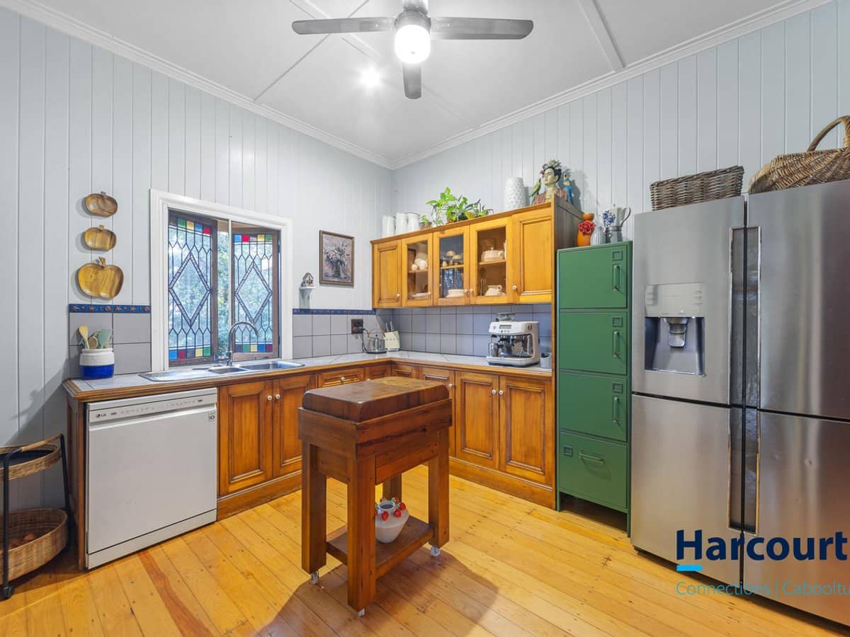 399 Pumicestone Road, CABOOLTURE - Thumbnail 10