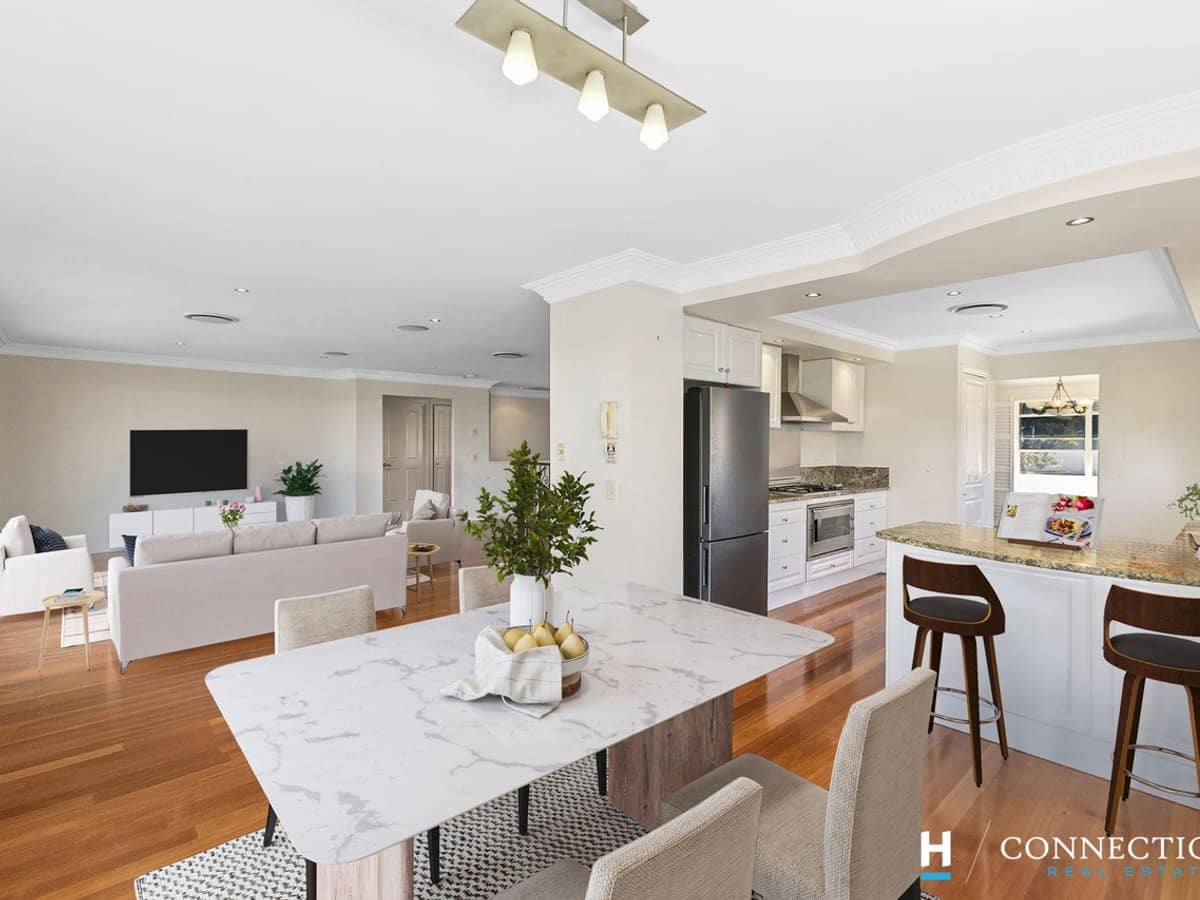 4 Portland Street, MURRUMBA DOWNS - Thumbnail 3