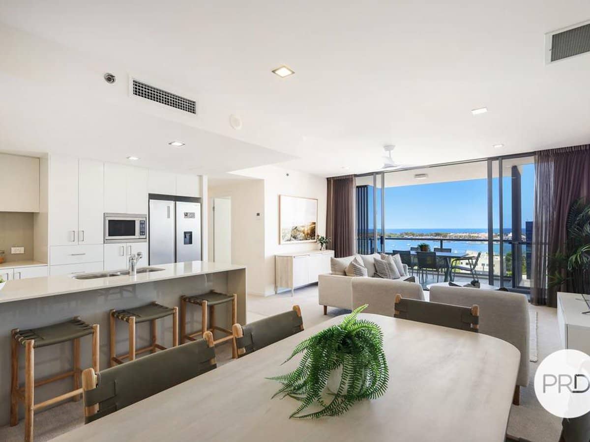 34 Scarborough Street, SOUTHPORT - Thumbnail 2