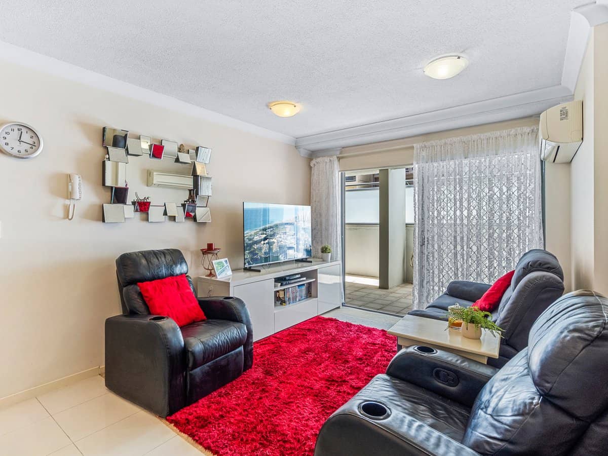 108 Nicholson Street, GREENSLOPES - Thumbnail 4