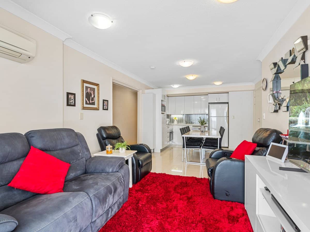 108 Nicholson Street, GREENSLOPES - Thumbnail 8