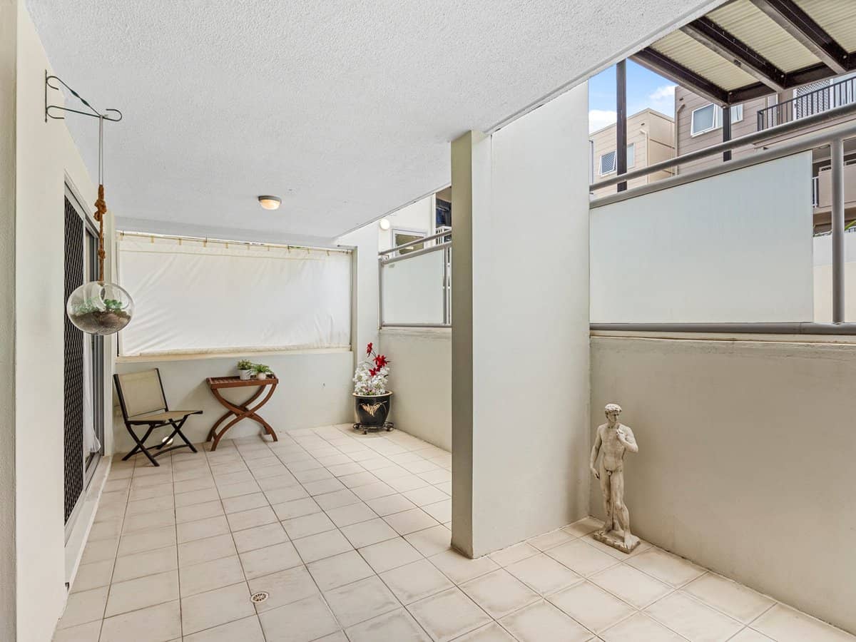 108 Nicholson Street, GREENSLOPES - Thumbnail 11