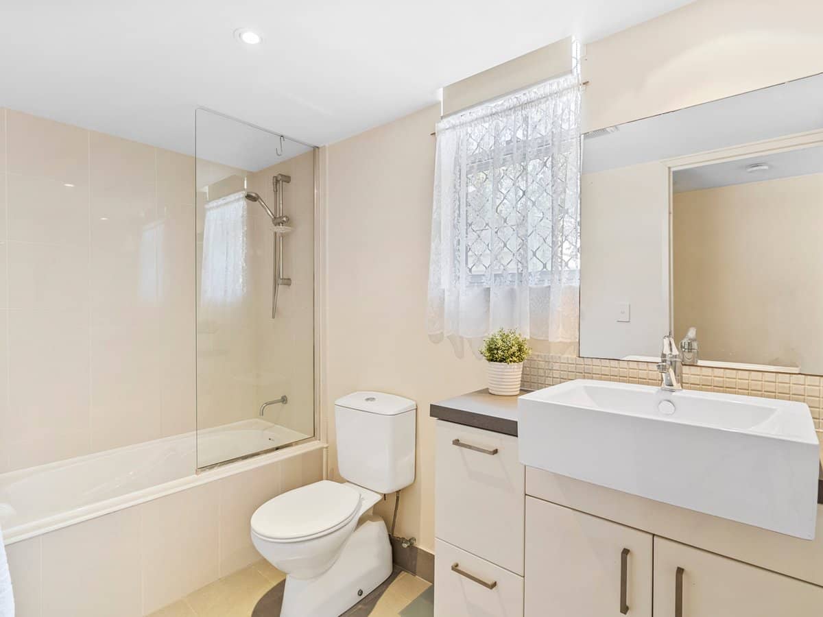 108 Nicholson Street, GREENSLOPES - Thumbnail 13