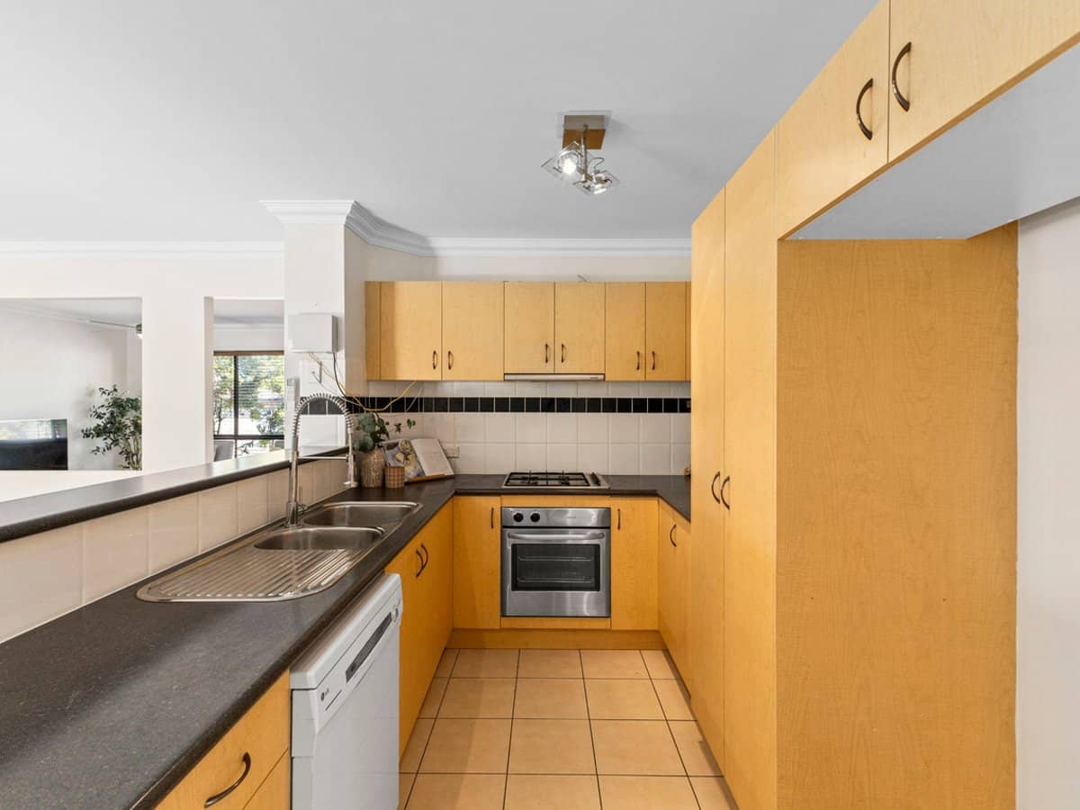 22 Castlereagh Street, MURRUMBA DOWNS - Thumbnail 16