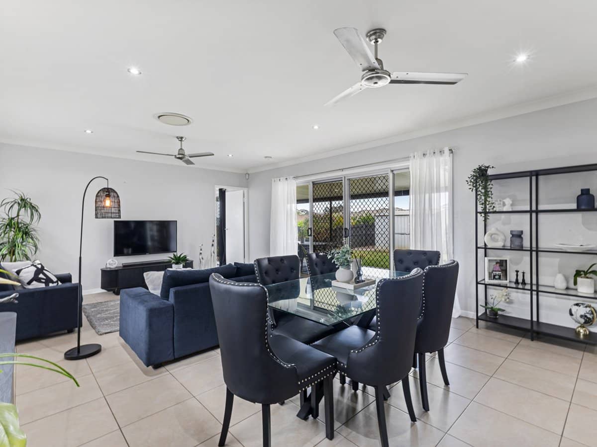 14 Willowleaf Circuit, UPPER CABOOLTURE - Thumbnail 9