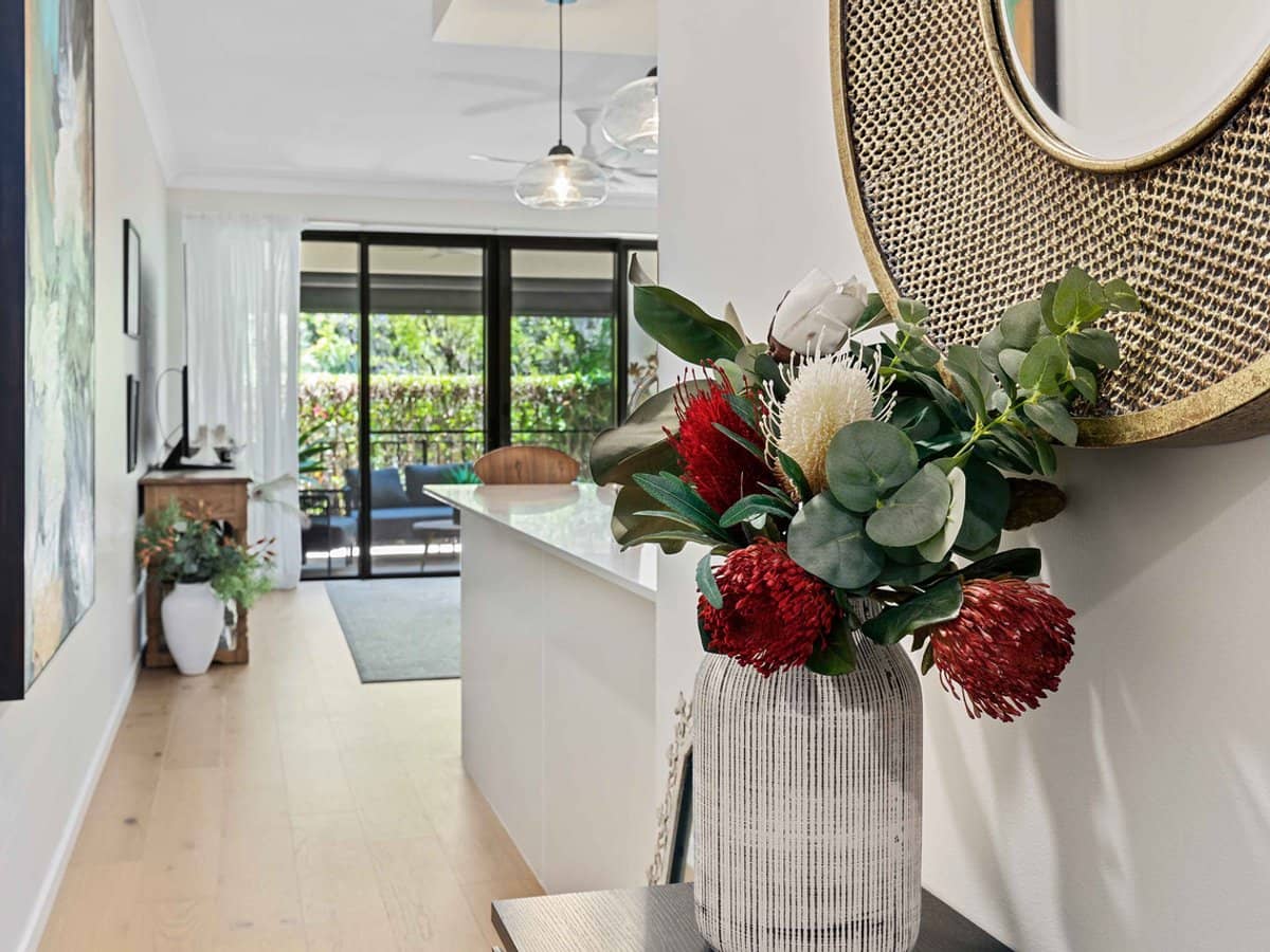 1094/1 The Cove Crescent, Carrara - Thumbnail 3