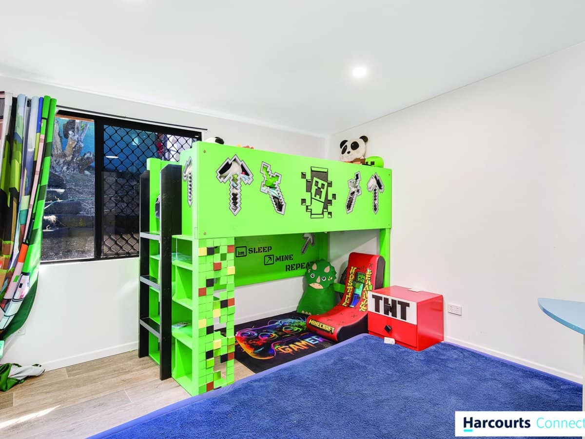 25 Grays Road, ROYSTON - Thumbnail 8