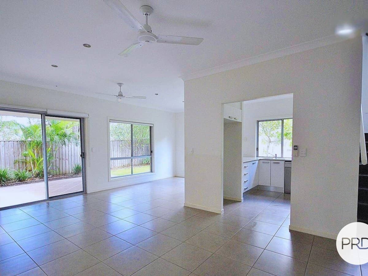 10/16-18 Geoff Wolter Drive West, MOLENDINAR - Thumbnail 2