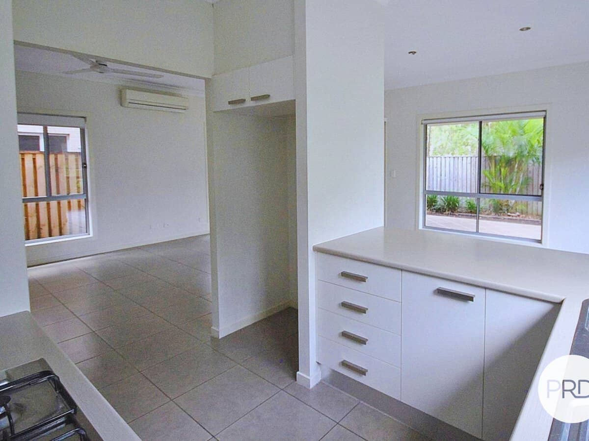 10/16-18 Geoff Wolter Drive West, MOLENDINAR - Thumbnail 4