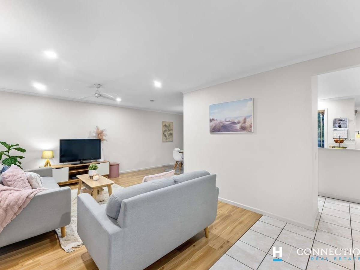 16 Beresford Circuit, BRACKEN RIDGE - Thumbnail 4