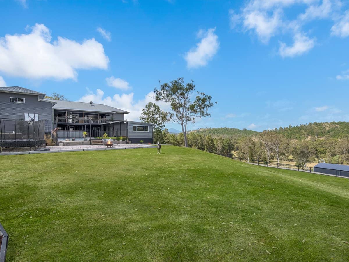 19 Grays Road, ROYSTON - Thumbnail 33