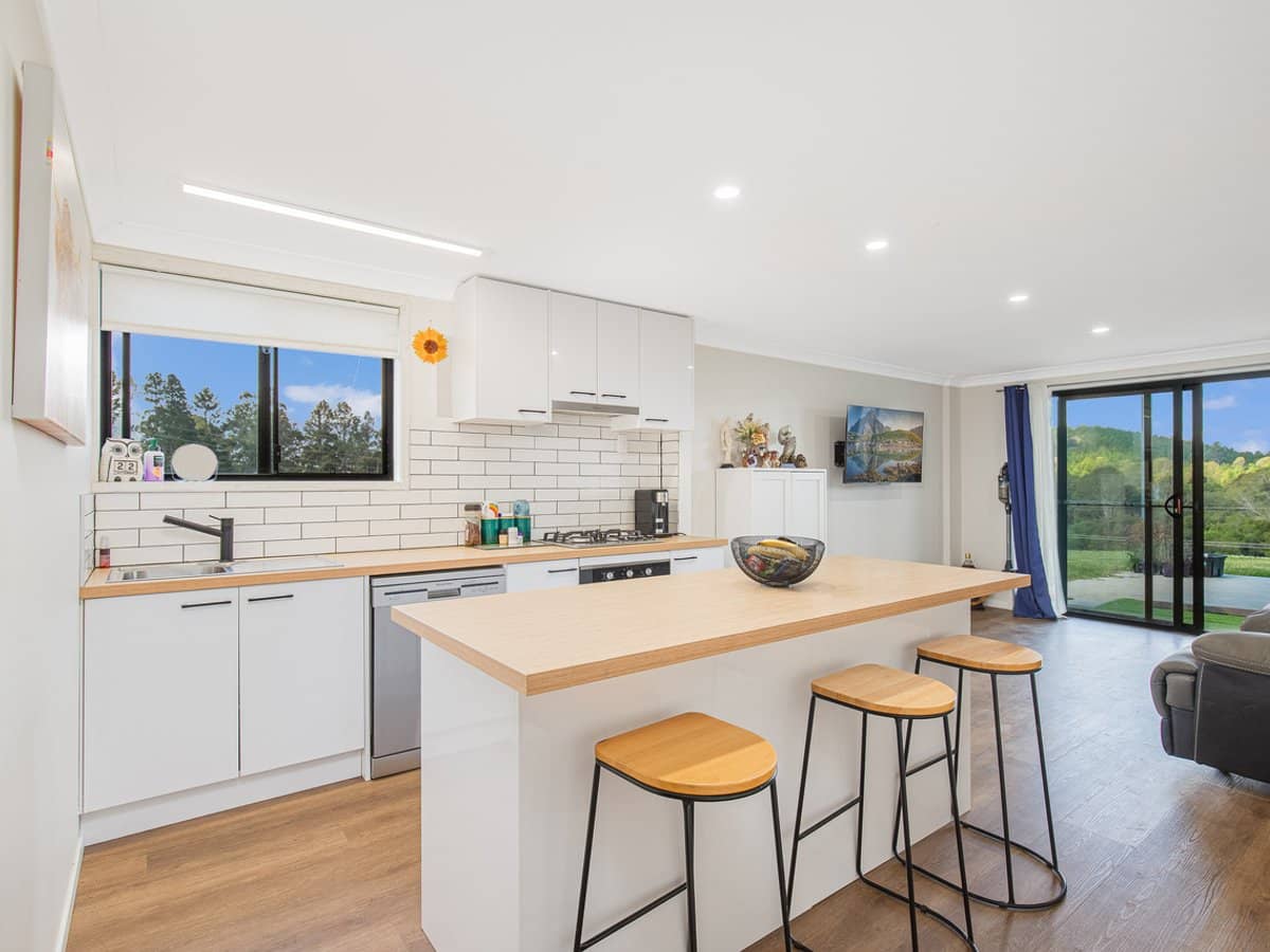 19 Grays Road, ROYSTON - Thumbnail 34