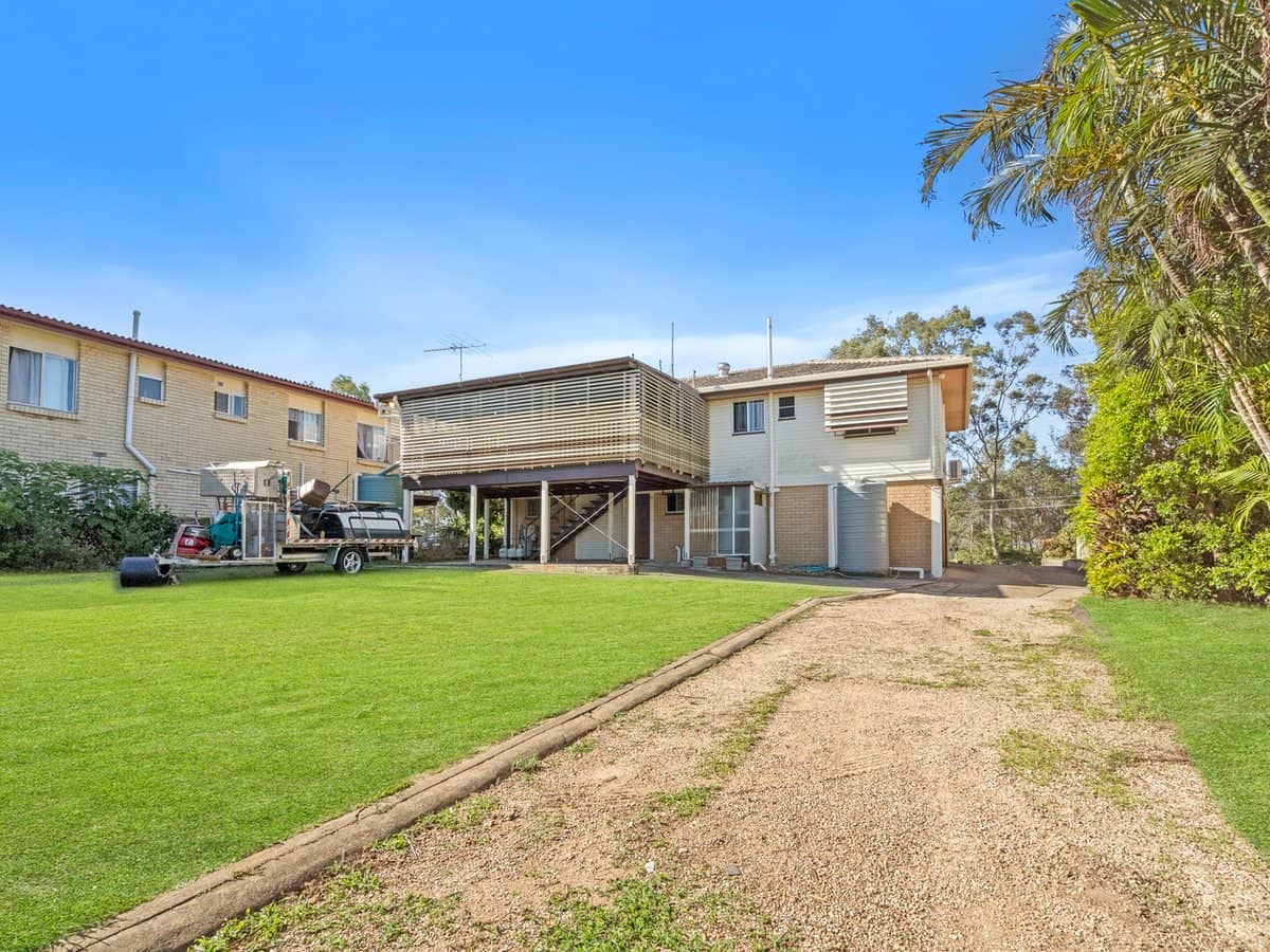 124 Sandy Camp Road, WYNNUM WEST - Thumbnail 3