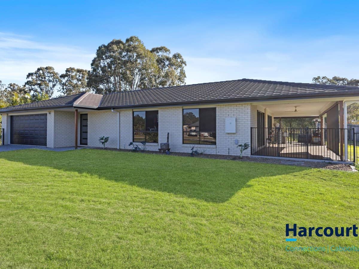 1 Farrow Close, WOODFORD - Thumbnail 3