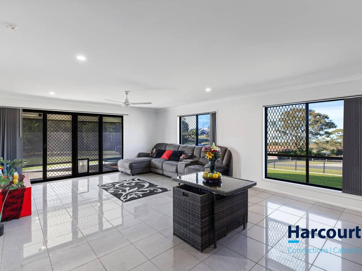 1 Farrow Close, WOODFORD - Thumbnail 7