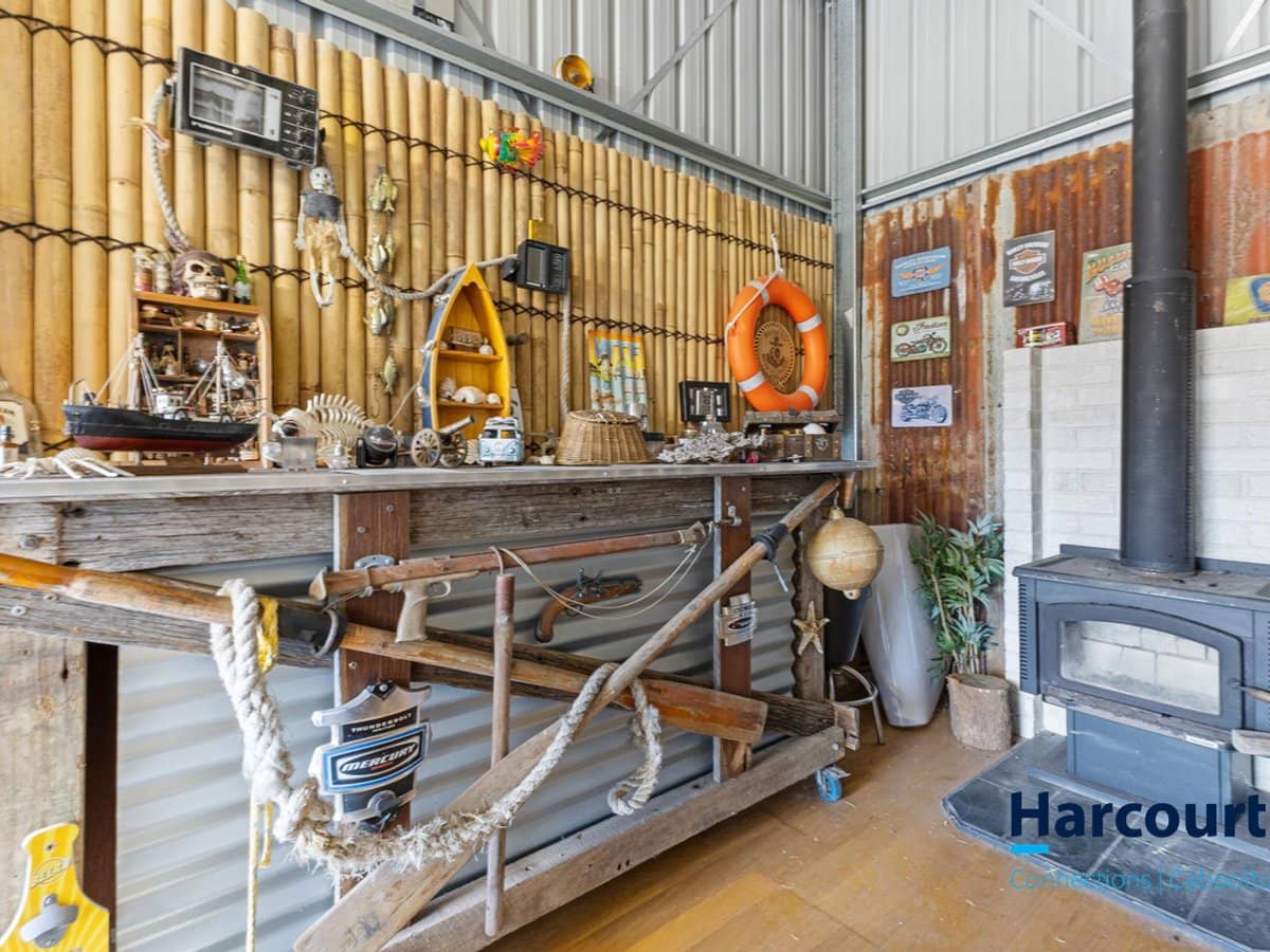 1 Farrow Close, WOODFORD - Thumbnail 18