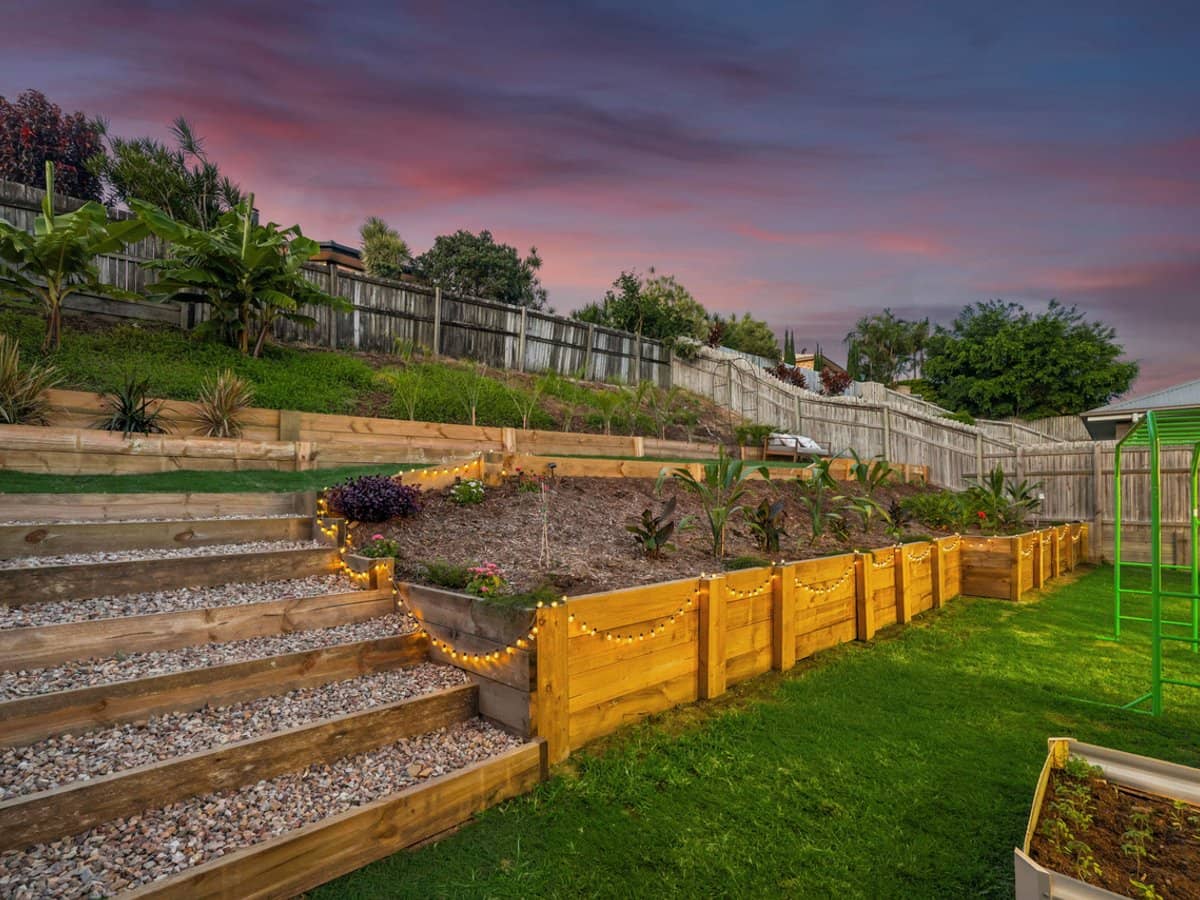 10 Meander Court, ORMEAU HILLS - Thumbnail 25