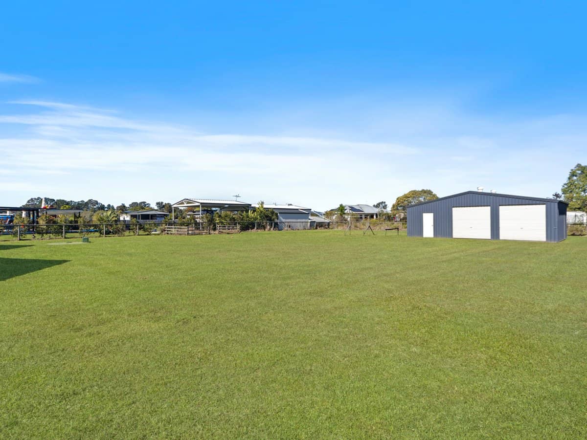 109 Elena Court, ELIMBAH - Thumbnail 4