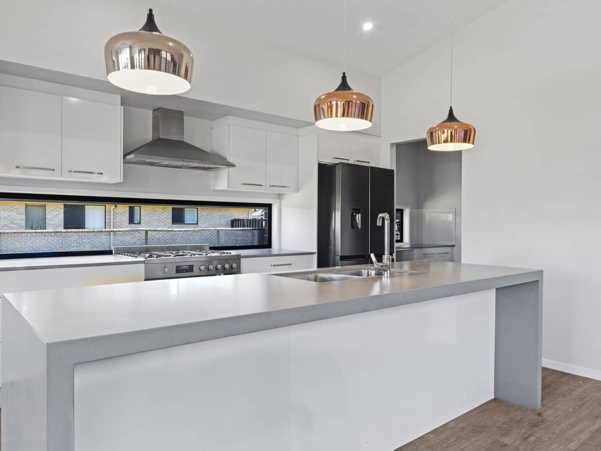 109 Elena Court, ELIMBAH - Thumbnail 5