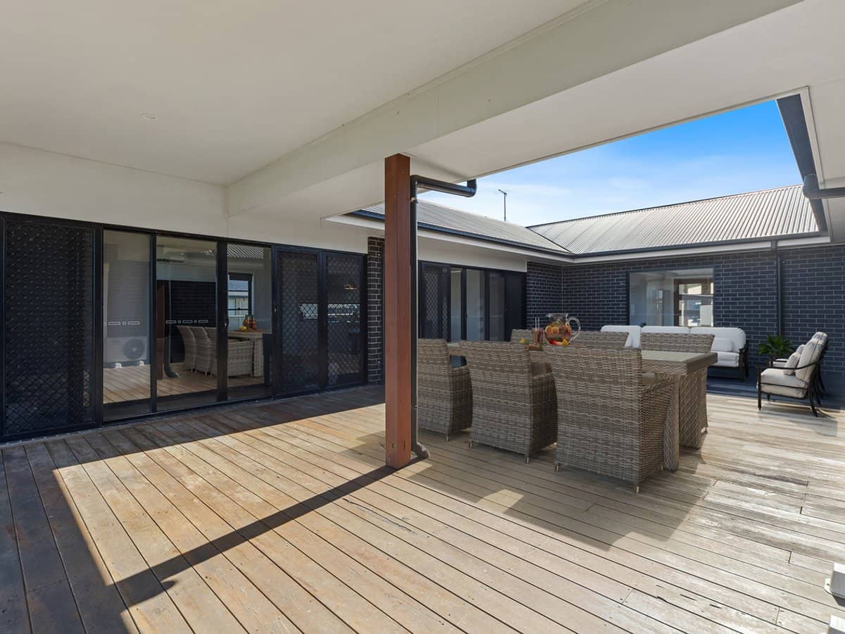 109 Elena Court, ELIMBAH - Thumbnail 18