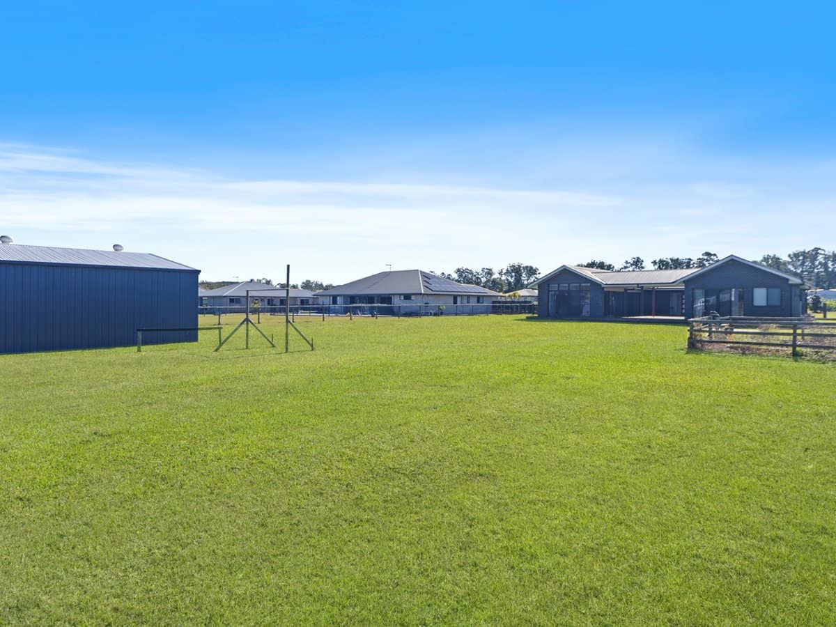 109 Elena Court, ELIMBAH - Thumbnail 21