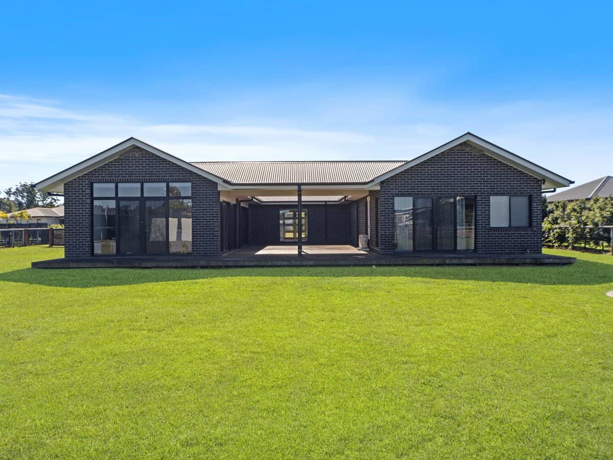 109 Elena Court, ELIMBAH - Thumbnail 22