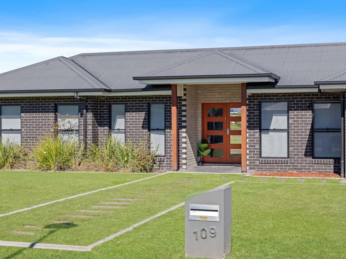 109 Elena Court, ELIMBAH - Thumbnail 25