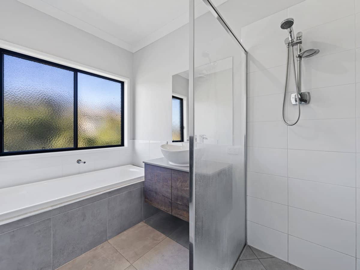 109 Elena Court, ELIMBAH - Thumbnail 27