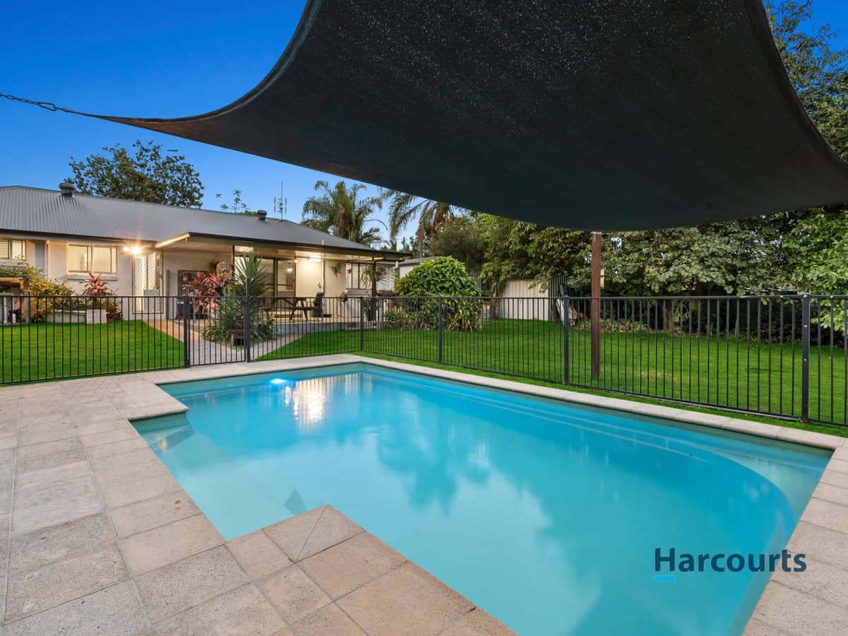 42 Parkview Road, GLASS HOUSE MOUNTAINS - Thumbnail 1