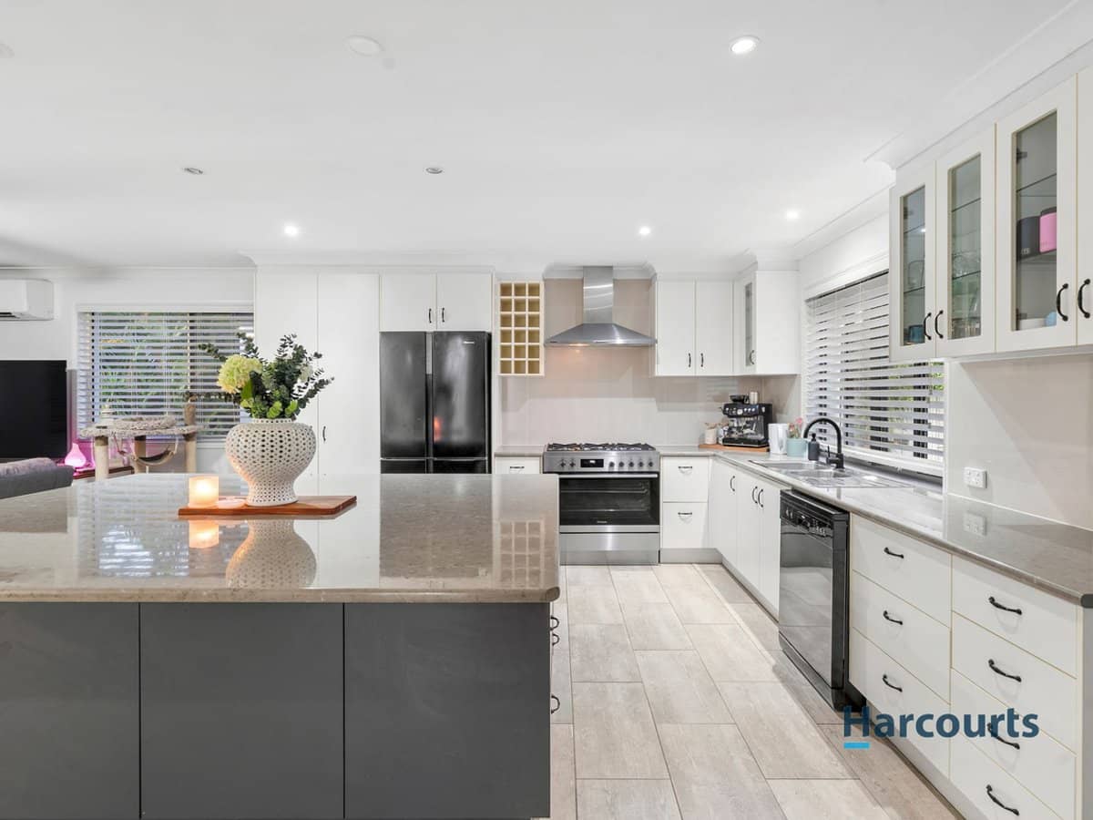 42 Parkview Road, GLASS HOUSE MOUNTAINS - Thumbnail 5