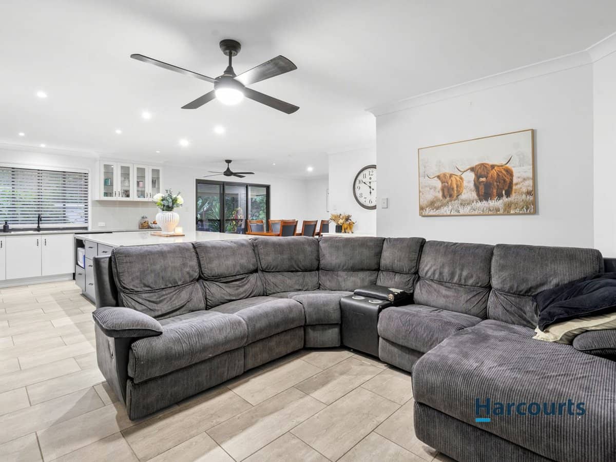 42 Parkview Road, GLASS HOUSE MOUNTAINS - Thumbnail 6