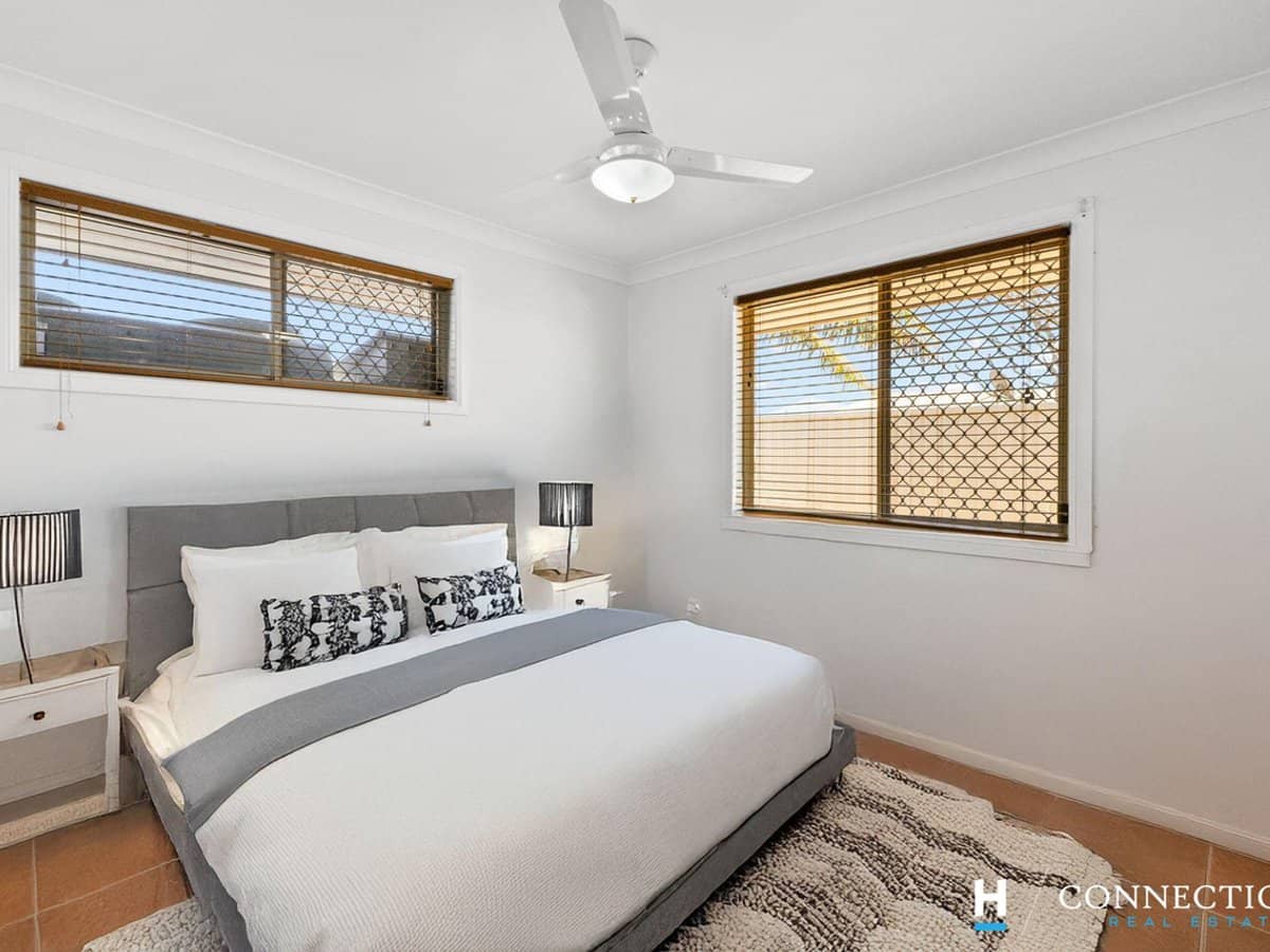 15-17 Wimbledon Drive, MORAYFIELD - Thumbnail 9