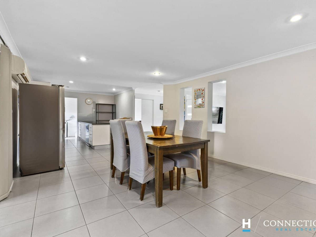 4 Brigalow Court, MORAYFIELD - Thumbnail 3