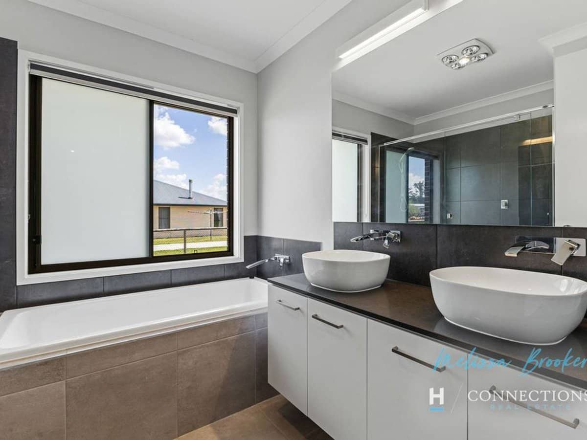 88 Elena Court, ELIMBAH - Thumbnail 16