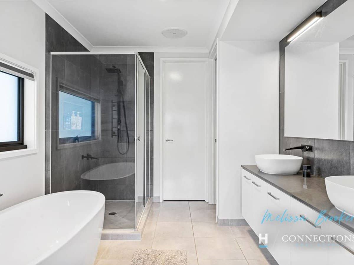 88 Elena Court, ELIMBAH - Thumbnail 22