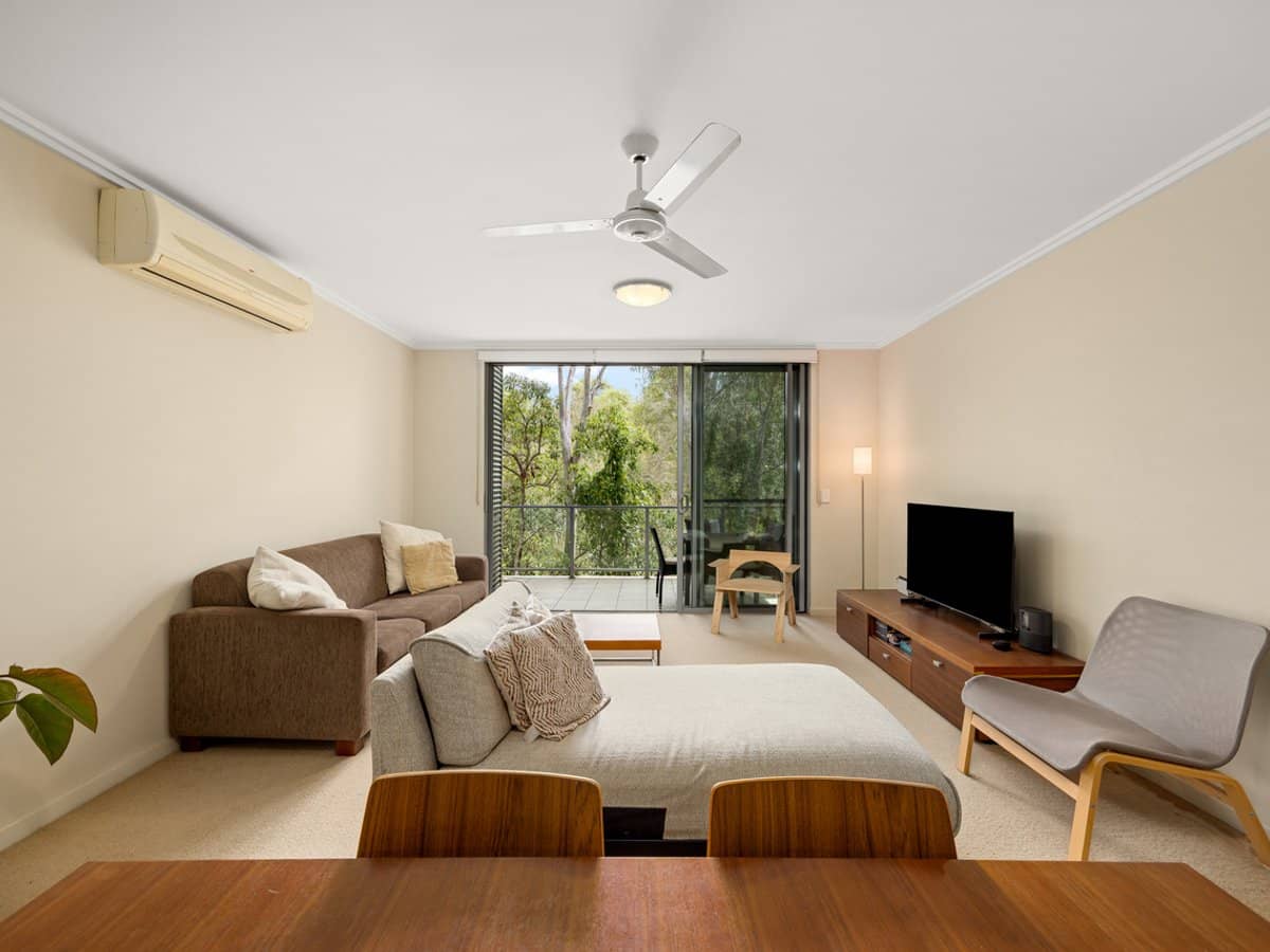 13/154 Musgrave Avenue, SOUTHPORT - Thumbnail 1