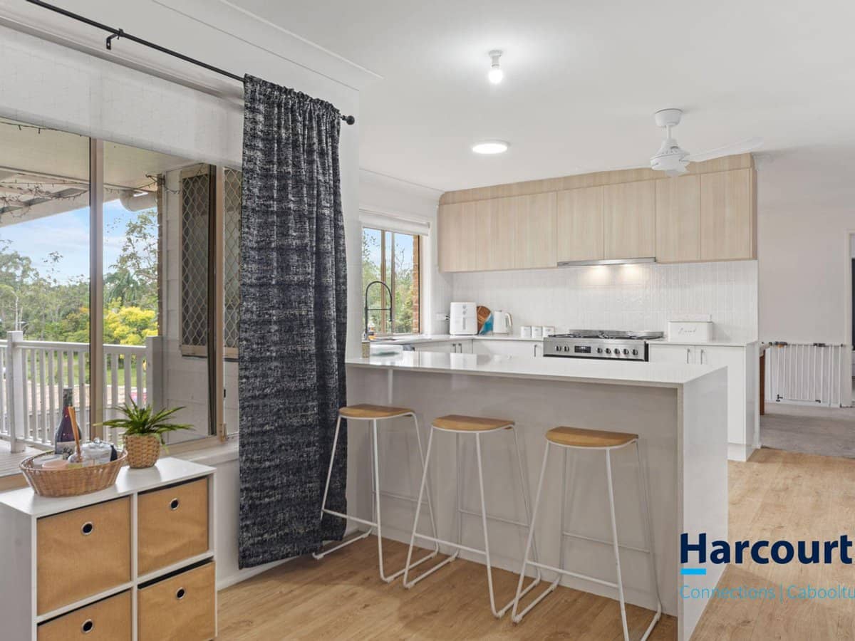 82 Madeline Drive, MORAYFIELD - Thumbnail 7