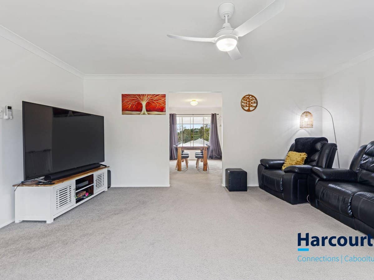 82 Madeline Drive, MORAYFIELD - Thumbnail 11